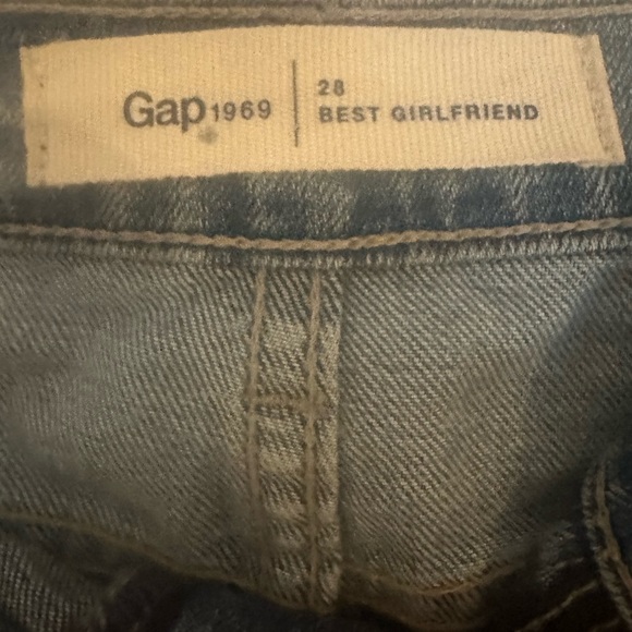 Gap 1969 Best Girlfriend Jeans with bird and butterfly embroidery - Picture 6 of 6